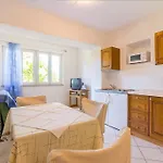 Apartament And Vjera