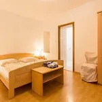 Apartament And Vjera