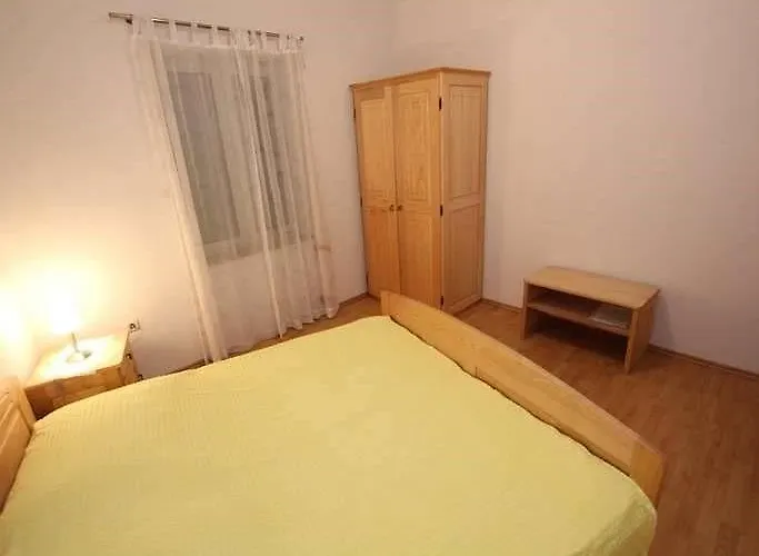 Apartman And Vjera