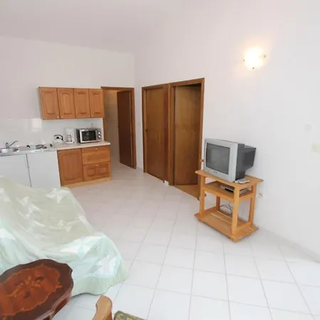 Appartement And Vjera