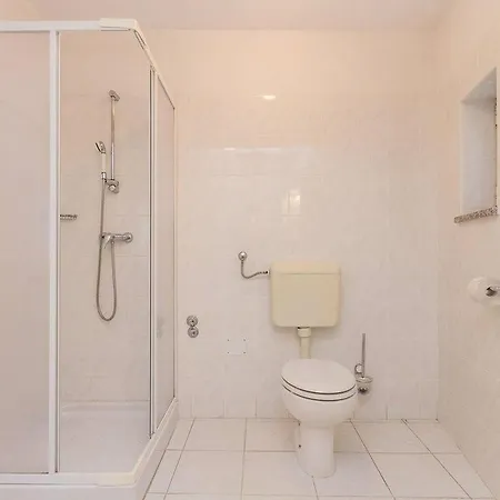 Apartament And Vjera