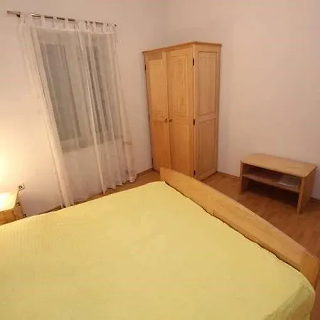 Appartement And Vjera