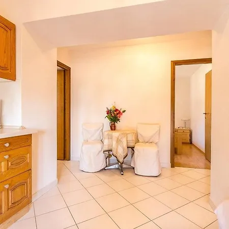 Vjera Apartment *